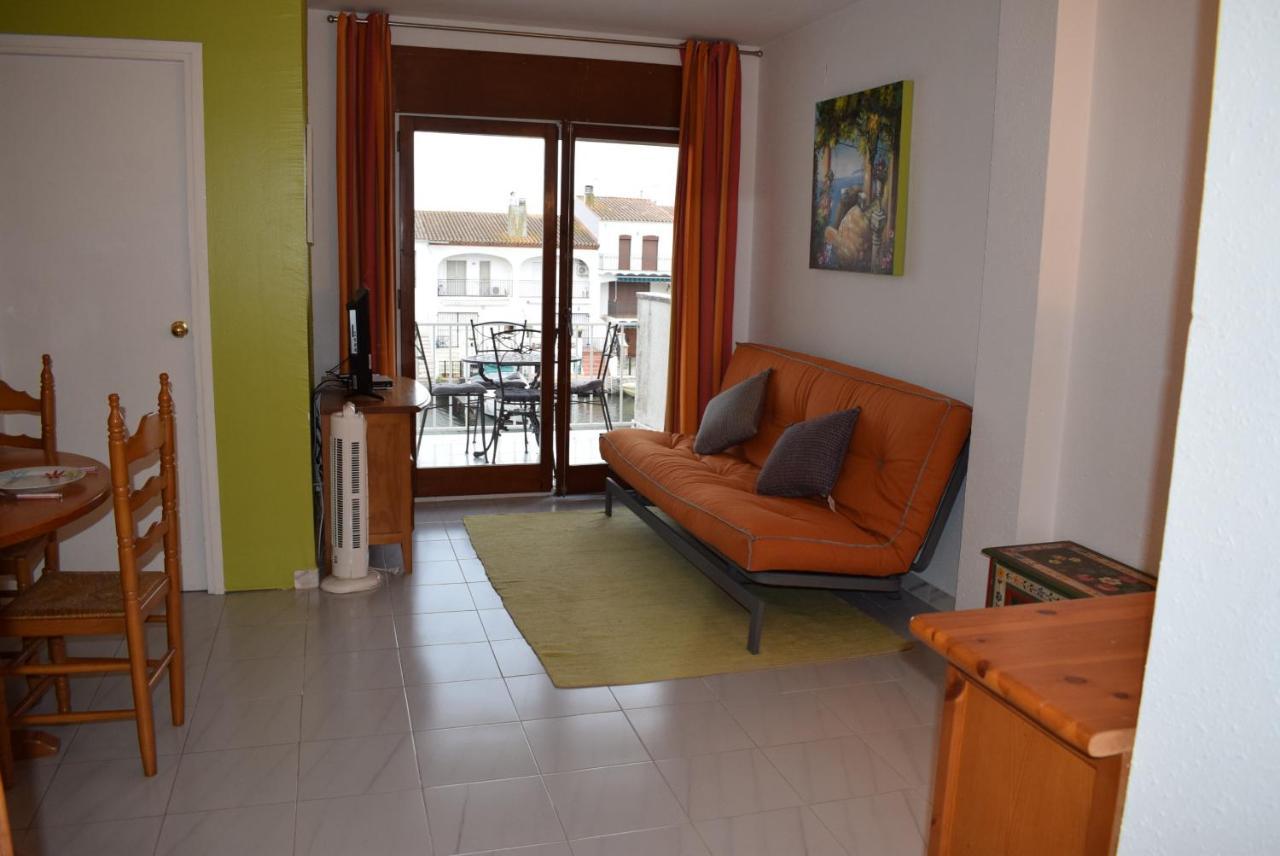 Apartamento Con Bonitas Vistas Al Canal Ref 337 เอมปูเรียบราบา ภายนอก รูปภาพ